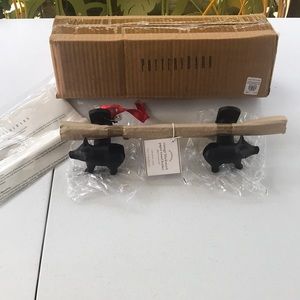 Pottery Barn pig 🐷 blacksmith paper towel holder! LAST ONE! RARE!